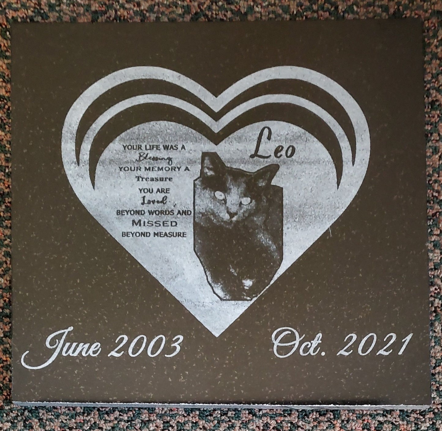 Granite Pet Memorial โ Personalized