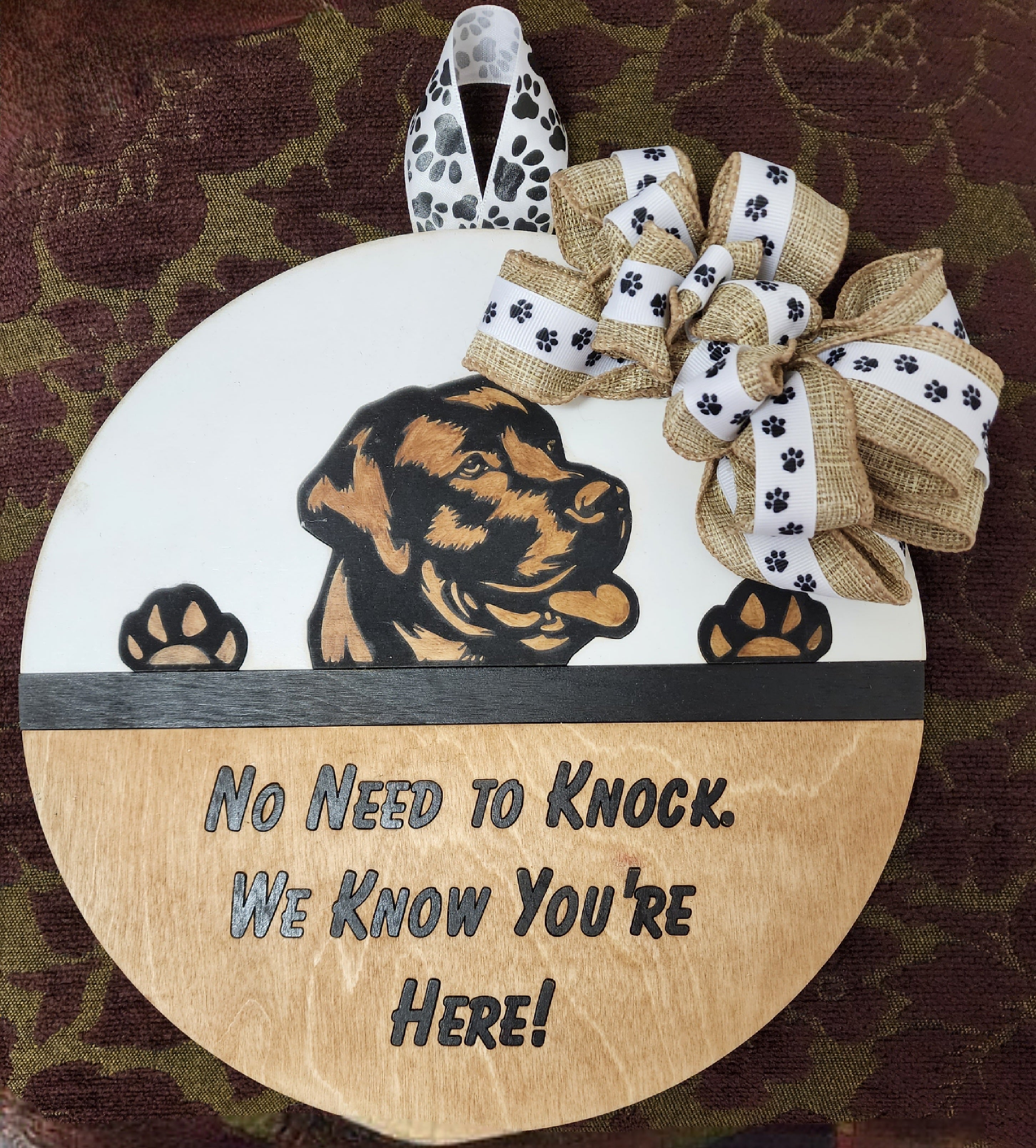 Personalized Peeking Pet Welcome Sign – 11 in or 18 in