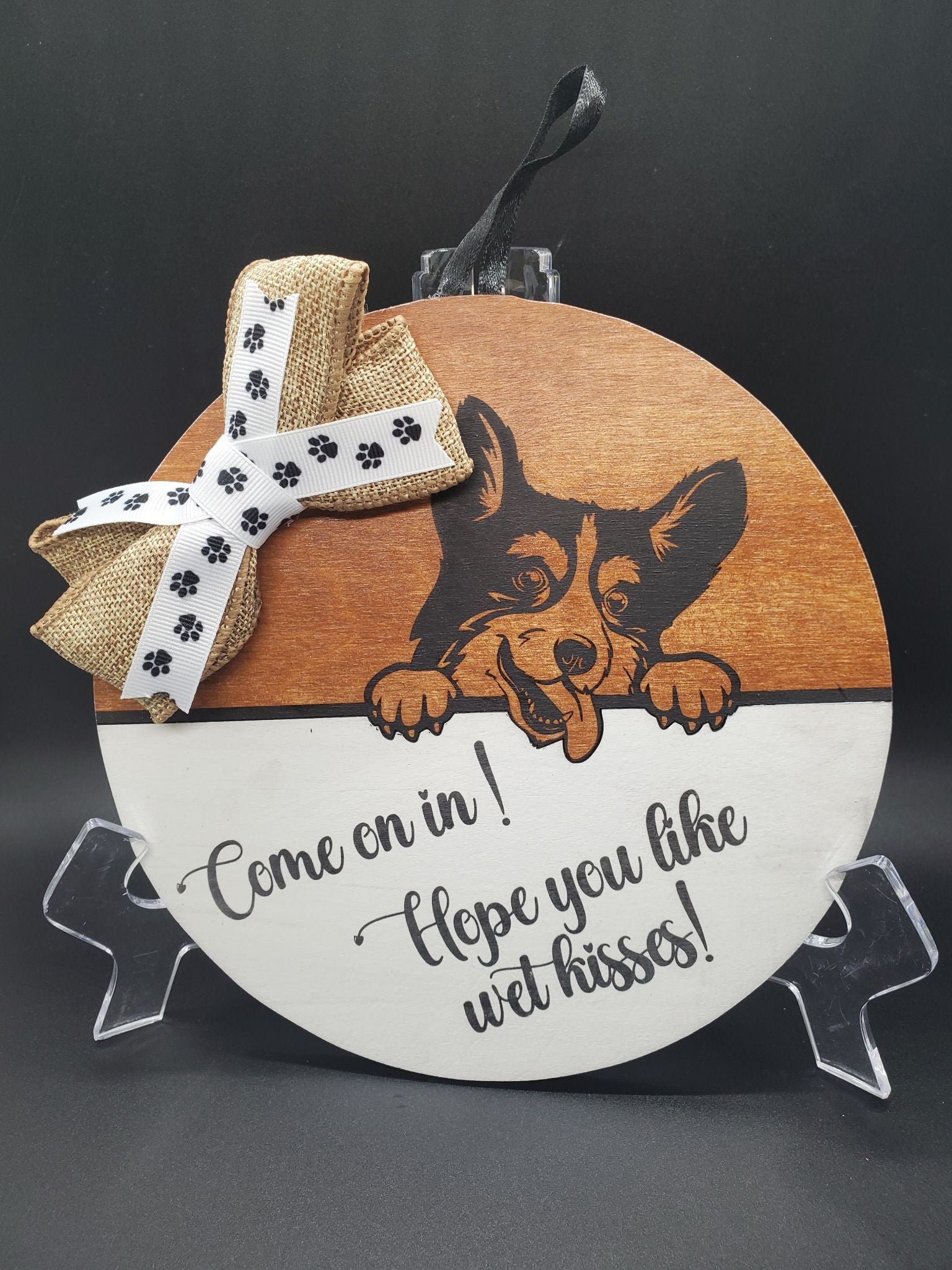 Personalized Peeking Pet Welcome Sign – 11 in or 18 in